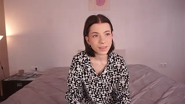 Snapshot of FeliceDendy chatting on February 2025 05:30:01 AM FeliceDendy online show from February 2025 05:30:01 AM