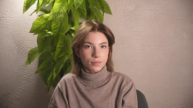 Snapshot of FeliceDendy chatting on February 2025 08:08:01 AM FeliceDendy online show from February 2025 08:08:01 AM