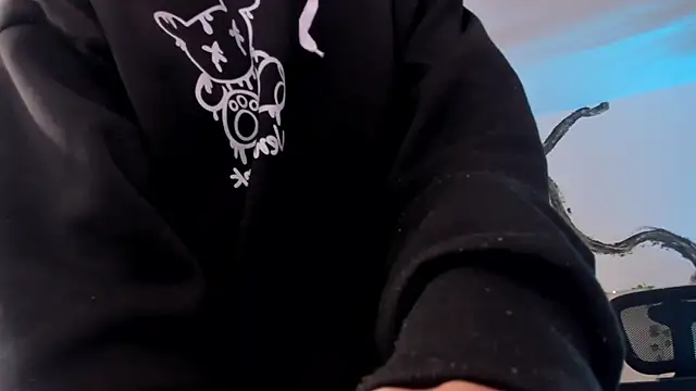 allicemackenzie online show from October 2025 07:09:02 AM