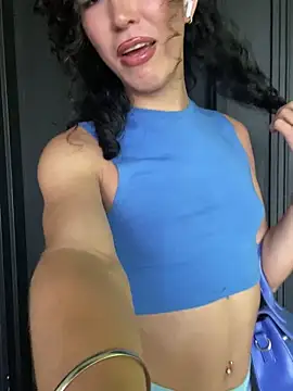 allicemackenzie online show from October 2025 12:59:02 PM