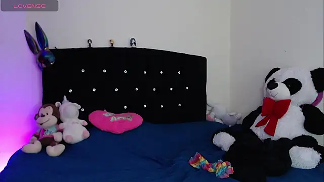 Snapshot of Lupitah_222 chatting on February 2025 11:42:02 PM Lupitah 222 online show from February 2025 11:42:02 PM