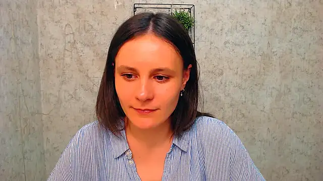 ValeriaHeart  online show from February 2025 03:43:02 PM