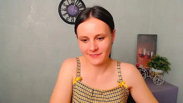 ValeriaHeart  online show from February 2025 05:20:01 PM