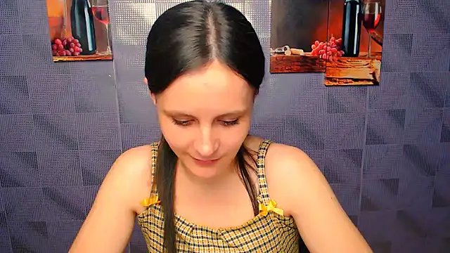 ValeriaHeart  online show from February 2025 05:33:01 PM