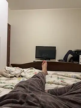 Snapshot of Silvester79 chatting on November 2025 10:43:02 PM Silvester79 online show from November 2025 10:43:02 PM