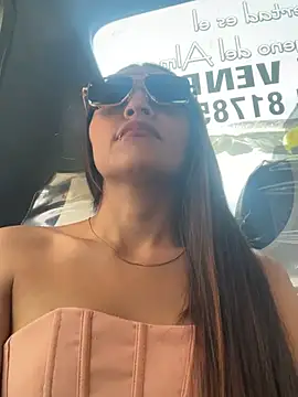 Sofiadelacruz online show from April 2026 09:21:02 PM