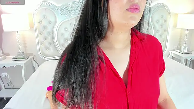 LinnaEvanson online show from October 2025 04:13:01 AM