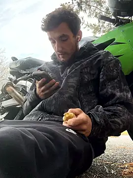 Codybugs0206 online show from October 2025 09:50:01 PM