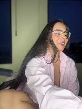 megan cl online show from December 2025 11:28:02 PM