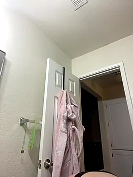 Snapshot of Chubby-Kat50 chatting on November 2025 02:16:02 AM Chubby-Kat50 online show from November 2025 02:16:02 AM