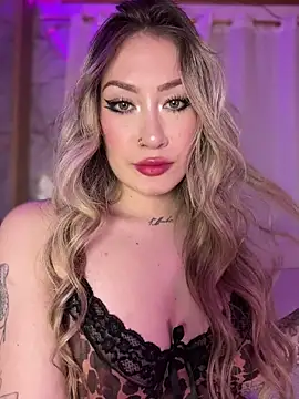 Lally Valencia   online show from May 2026 04:52:01 AM