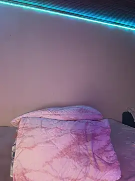 Lally Valencia   online show from November 2025 09:36:02 AM