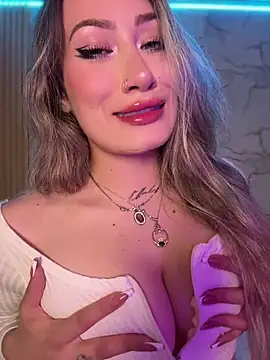 Lally Valencia   online show from November 2025 08:36:02 AM