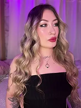 Snapshot of Lally_Valencia__ chatting on June 2026 03:01:01 AM Lally Valencia online show from June 2026 03:01:01 AM