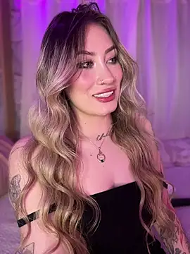Snapshot of Lally_Valencia__ chatting on June 2026 12:33:01 PM Lally Valencia online show from June 2026 12:33:01 PM