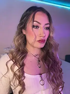 Lally Valencia   online show from November 2025 07:42:01 AM