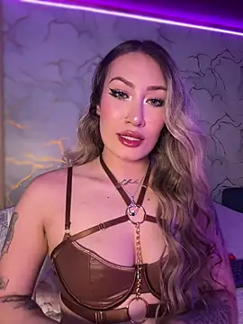 Lally Valencia   online show from November 2025 11:49:02 PM