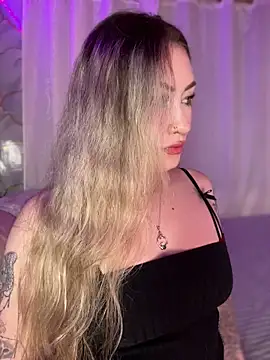 Lally Valencia   online show from June 2026 06:52:02 AM