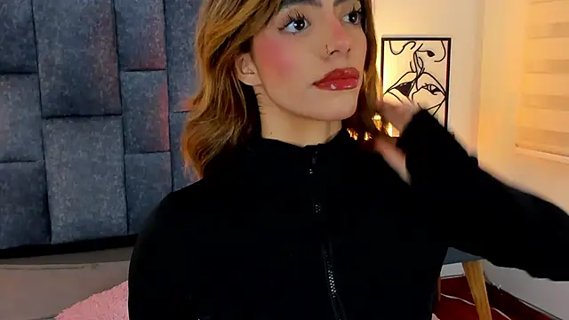Snapshot of Violetta_Ficher chatting on July 2026 07:14:02 PM Violetta Ficher online show from July 2026 07:14:02 PM