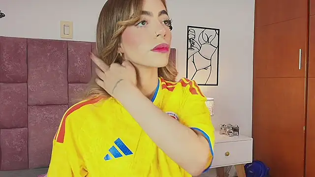 Snapshot of Violetta_Ficher chatting on July 2026 07:09:01 PM Violetta Ficher online show from July 2026 07:09:01 PM