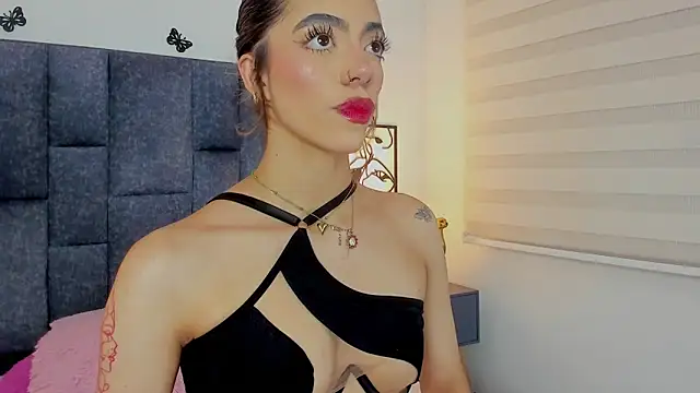 Snapshot of Violetta_Ficher chatting on April 2026 02:14:01 AM Violetta Ficher online show from April 2026 02:14:01 AM