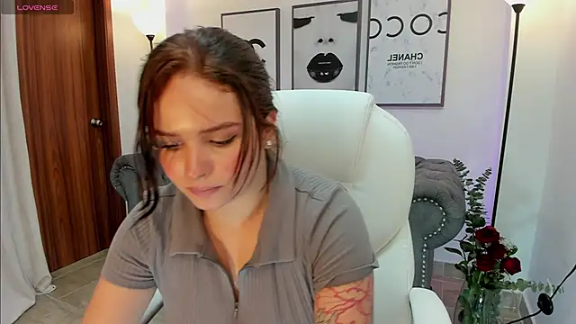 Alison rain online show from February 2025 06:19:01 PM