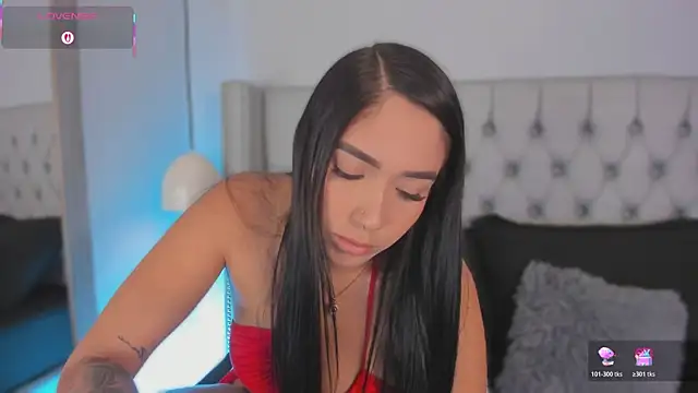 Nikki vega online show from December 2025 08:01:01 PM