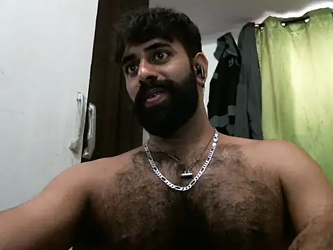 Snapshot of indianhairybull chatting on March 2025 04:17:02 AM indianhairybull online show from March 2025 04:17:02 AM