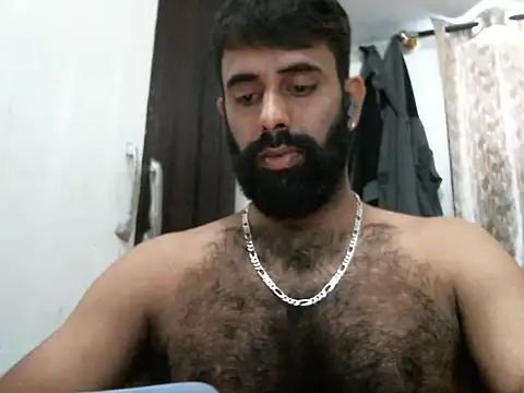 Snapshot of indianhairybull chatting on February 2026 04:10:01 AM indianhairybull online show from February 2026 04:10:01 AM