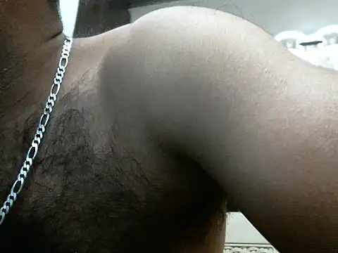 Snapshot of indianhairybull chatting on January 2026 04:18:01 AM indianhairybull online show from January 2026 04:18:01 AM