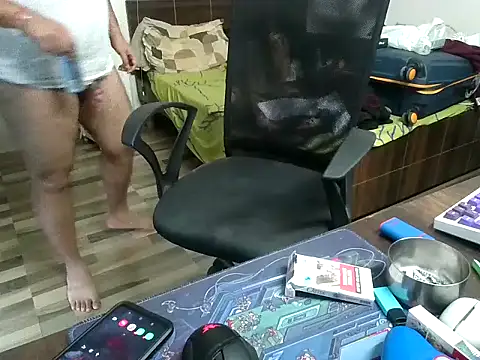 Snapshot of TheIndianTower chatting on November 2025 11:20:01 AM TheIndianTower online show from November 2025 11:20:01 AM