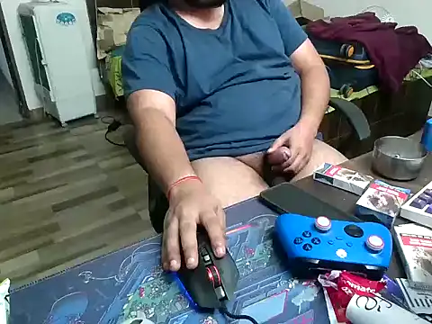 Snapshot of TheIndianTower chatting on November 2025 12:16:01 PM TheIndianTower online show from November 2025 12:16:01 PM