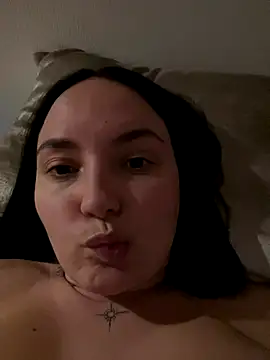 Snapshot of Orgasmille chatting on December 2025 09:31:01 PM Orgasmille online show from December 2025 09:31:01 PM