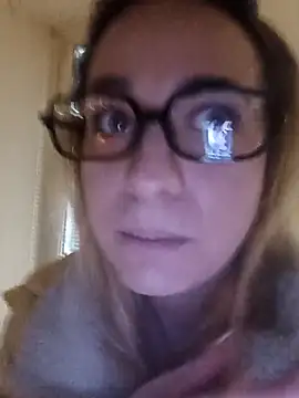 Snapshot of Mia_RainX chatting on November 2025 06:19:02 PM Mia RainX online show from November 2025 06:19:02 PM