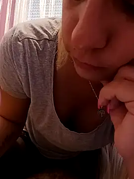 Mia RainX online show from May 2026 10:09:02 AM