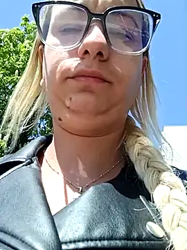 Mia RainX online show from April 2026 11:50:01 AM