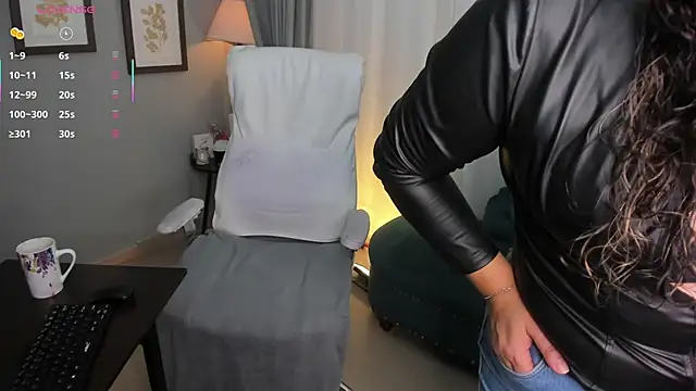 Dafne 00 online show from February 2026 12:35:01 PM