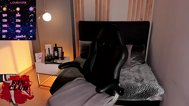 Dafne 00 online show from November 2025 01:05:01 PM