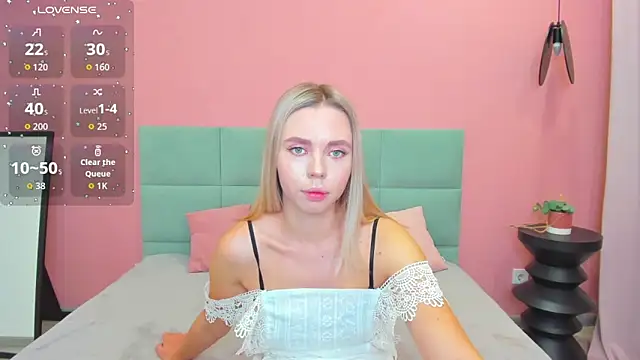 Snapshot of TessaAdorable chatting on September 2025 01:27:02 AM TessaAdorable online show from September 2025 01:27:02 AM