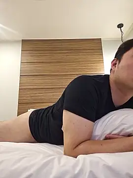 offwhite777 online show from December 2025 12:59:02 PM