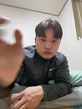 Snapshot of offwhite777 chatting on February 2025 02:58:02 PM offwhite777 online show from February 2025 02:58:02 PM