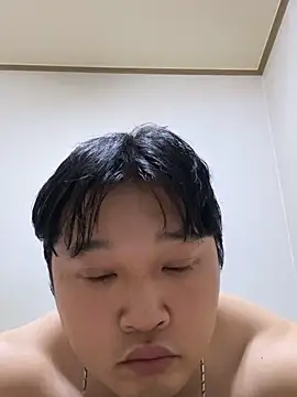 Snapshot of offwhite777 chatting on February 2025 02:04:01 PM offwhite777 online show from February 2025 02:04:01 PM