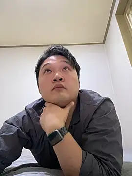 Snapshot of offwhite777 chatting on February 2025 04:20:01 AM offwhite777 online show from February 2025 04:20:01 AM