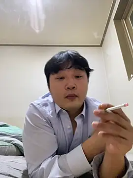 Snapshot of offwhite777 chatting on February 2025 01:00:01 PM offwhite777 online show from February 2025 01:00:01 PM