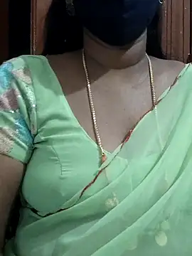 Snapshot of Tamil_Meera12 chatting on October 2025 06:25:01 AM Tamil Meera12 online show from October 2025 06:25:01 AM