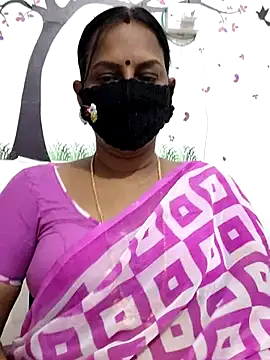 Snapshot of Tamil_Meera12 chatting on May 2026 03:56:01 AM Tamil Meera12 online show from May 2026 03:56:01 AM