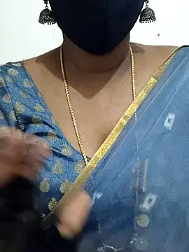 Snapshot of Tamil_Meera12 chatting on October 2025 06:48:01 AM Tamil Meera12 online show from October 2025 06:48:01 AM