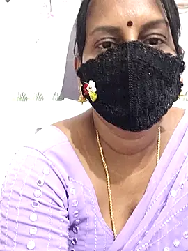 Snapshot of Tamil_Meera12 chatting on May 2026 06:09:01 PM Tamil Meera12 online show from May 2026 06:09:01 PM