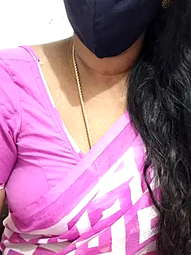Snapshot of Tamil_Meera12 chatting on September 2025 06:34:02 AM Tamil Meera12 online show from September 2025 06:34:02 AM