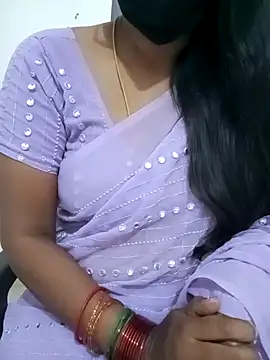 Snapshot of Tamil_Meera12 chatting on February 2025 04:46:02 PM Tamil Meera12 online show from February 2025 04:46:02 PM